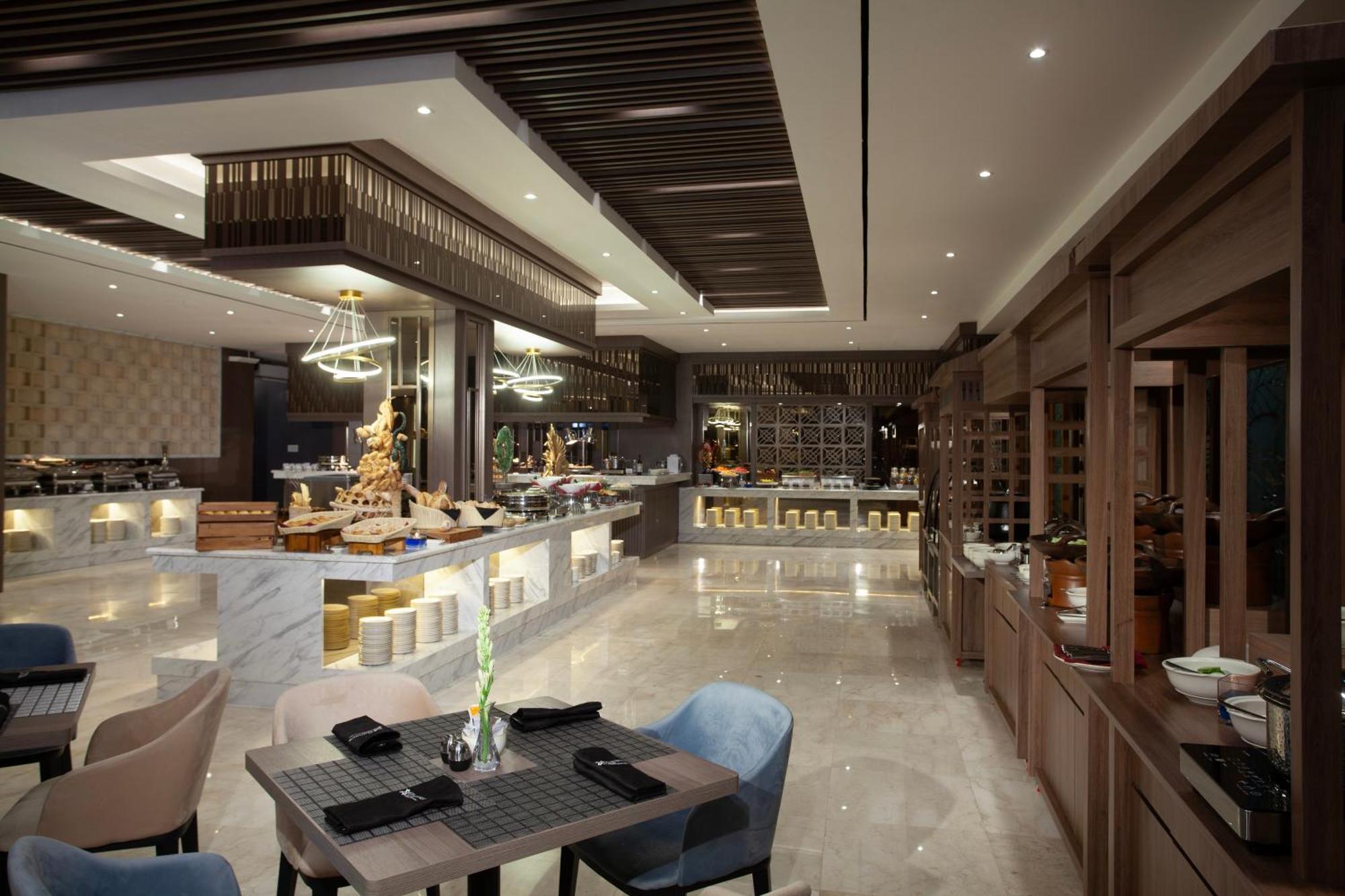 Platinum Hotel Jimbaran Beach Bali Exterior foto