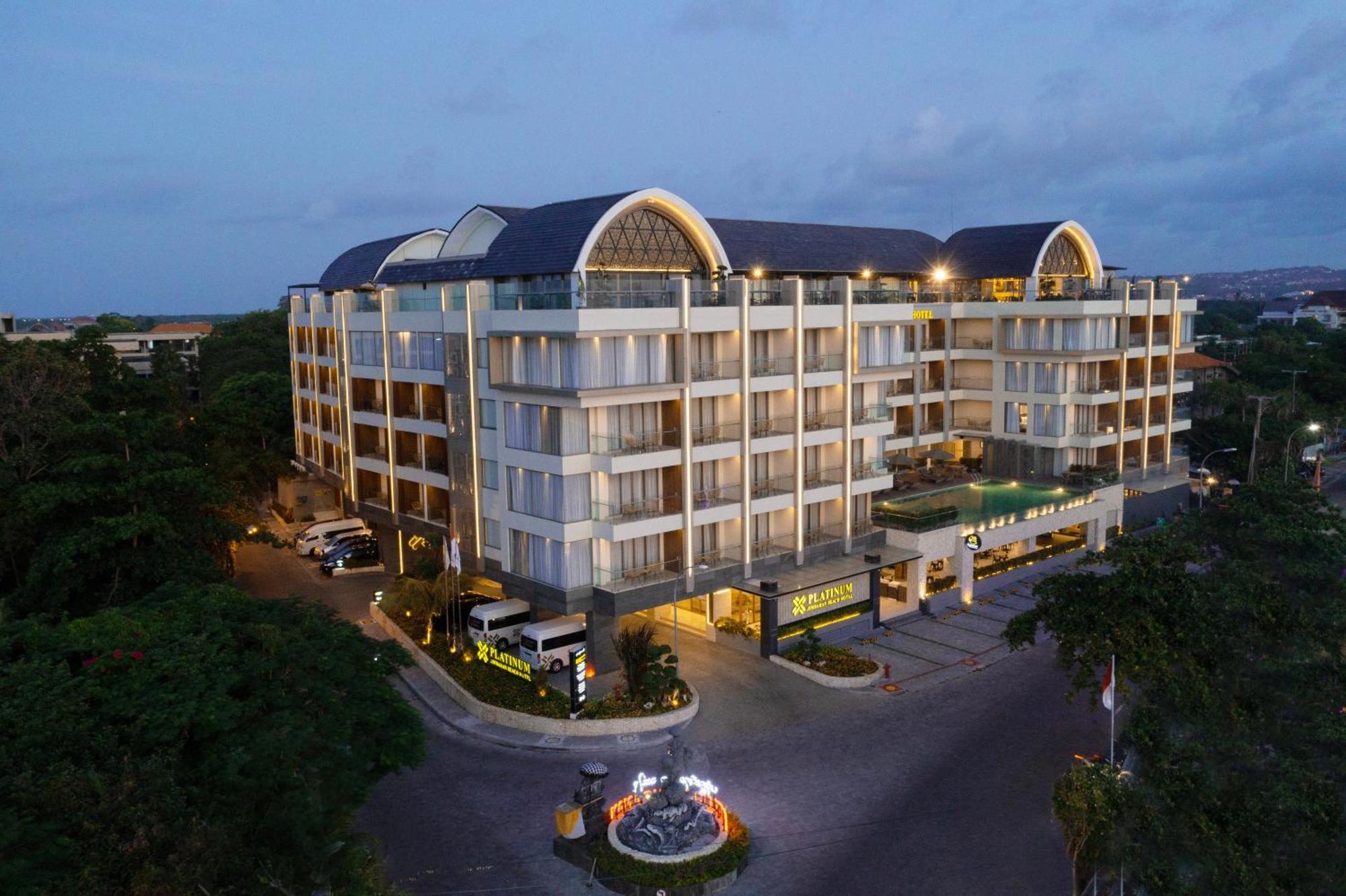 Platinum Hotel Jimbaran Beach Bali Exterior foto